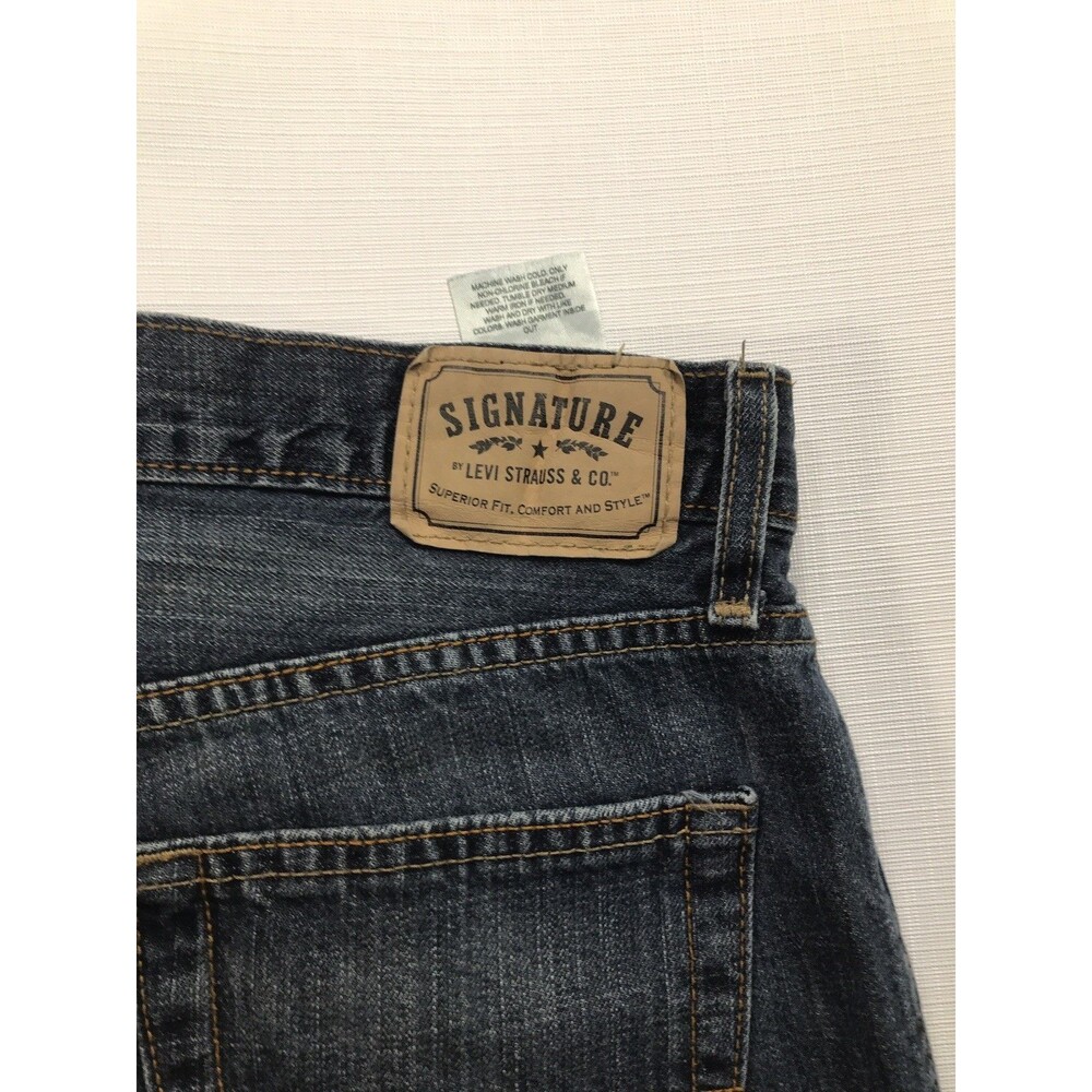 Signature Levis Strauss Jeans Mens 32x30 Blue Dark Wash Cotton Stretch Slim Fit - Picture 9 of 9